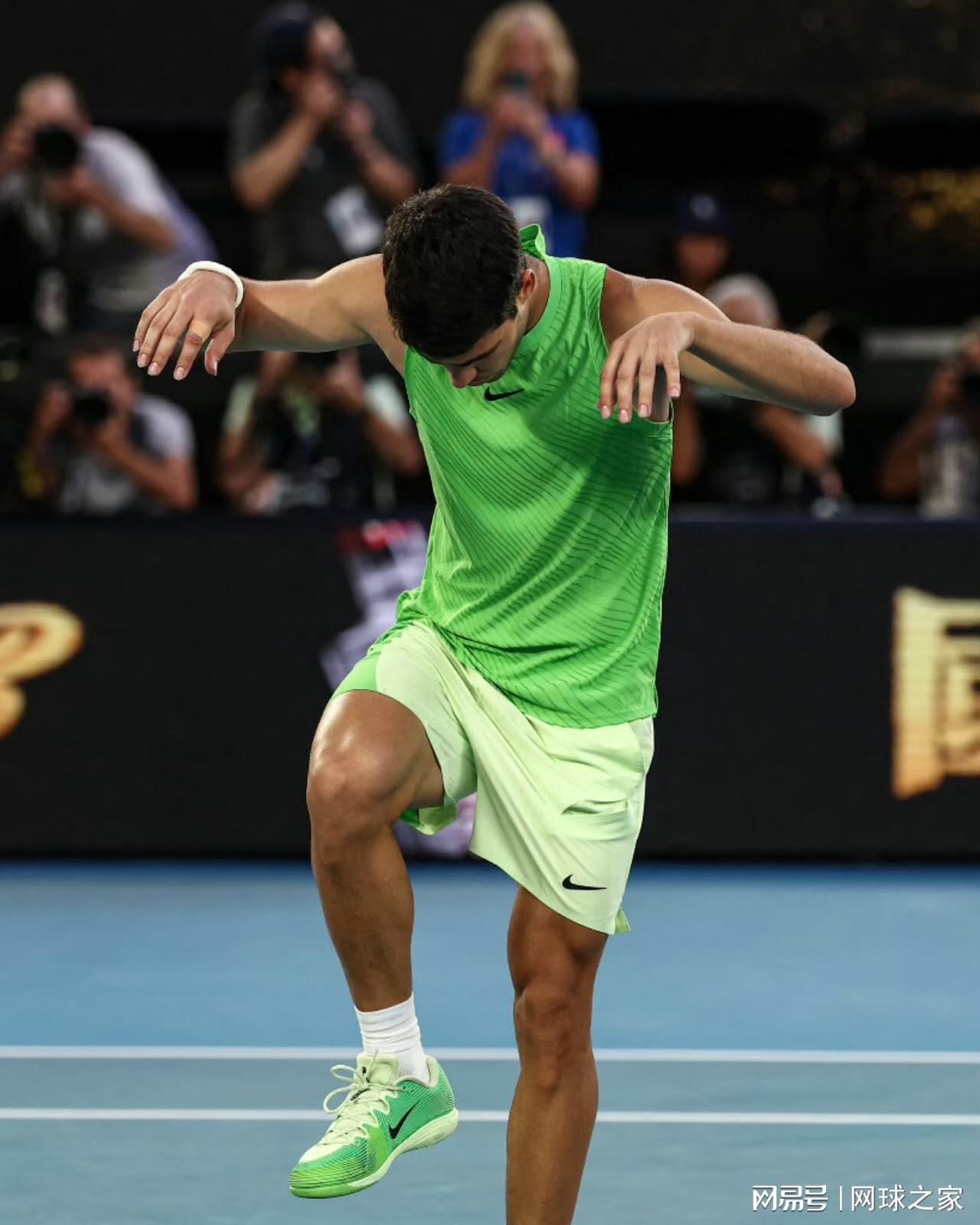 kaiyun-有人正年轻,也有人从未老去!德约阿卡是网球之幸!